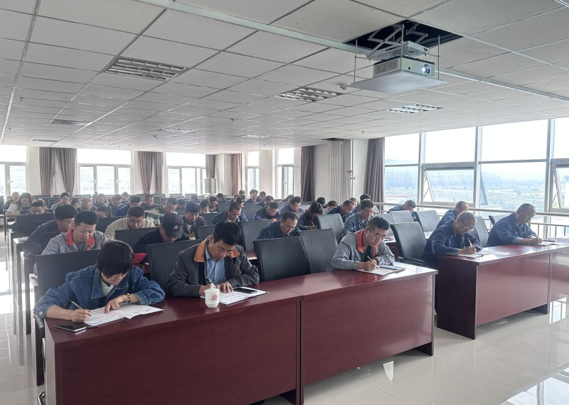 廉當&ldquo;鐮&rdquo;可以除雜念   欲為&ldquo;獄&rdquo;勢必積災難 &mdash;&mdash;集團紀委書記為物產(chǎn)工投公司黨員干部、關(guān)鍵人員 授主題教育廉政專題黨課