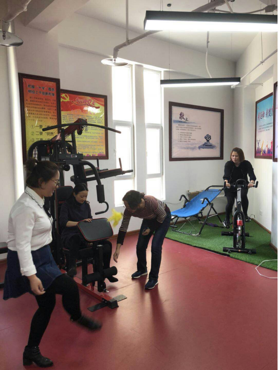 魅力女性、快樂巾幗