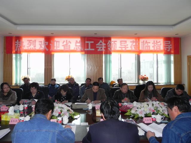 深入車間班組、&ldquo;零距離&rdquo;接觸職工、體驗職工生活、傾聽職工心聲